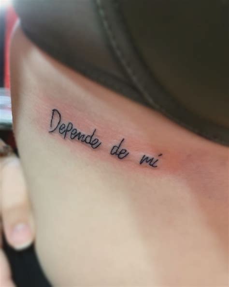 originales tatuajes en las costillas para mujer|Tatuajes femeninos en costillas